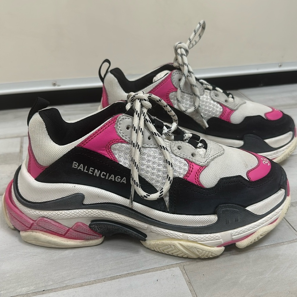 Balenciaga hot pink/black triple S sneakers in size 38(8 Us)